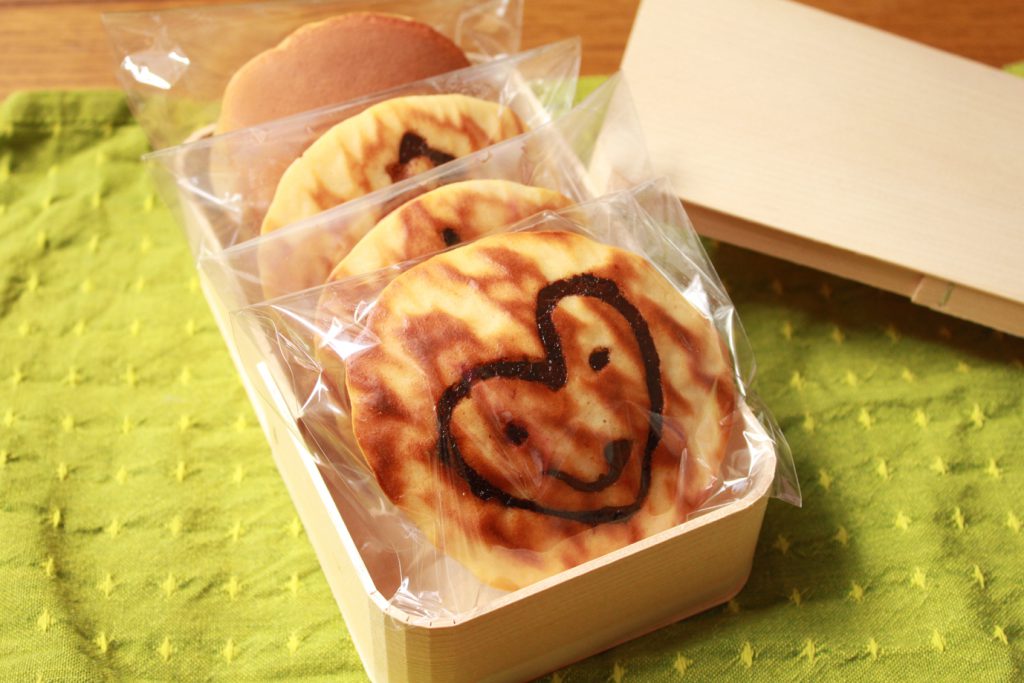 お土産 ニコニコお顔つき ドラ焼き 手作りのお土産もっていこう ココフル お土産 ニコニコお顔つき ドラ焼き 手作りのお土産もっていこう ココフル
